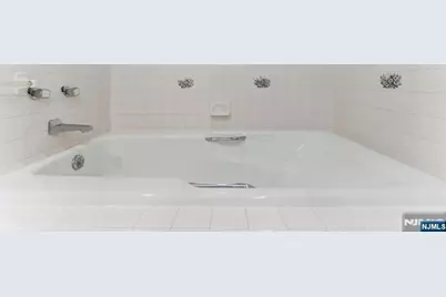 125 Hickory Avenue A #A, Tenafly, NJ 07670 - Photo 18