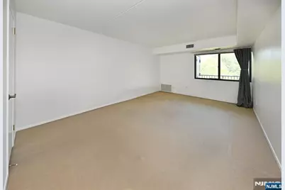521 Piermont Avenue 417A #417A, River Vale Township, NJ 07675 - Photo 12
