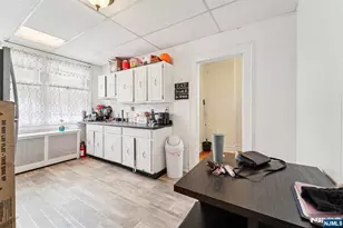 164 Farnham Ave, Lodi, NJ 07644 - Photo 14