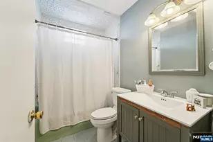 164 Farnham Ave, Lodi, NJ 07644 - Photo 16