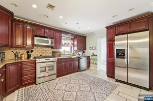 164 Farnham Ave, Lodi, NJ 07644 - Photo 8