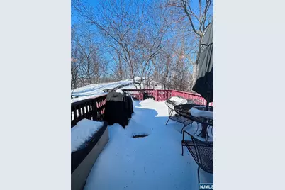 81 Lakeshore Drive, Prospect Park, NJ 07508 - Photo 16