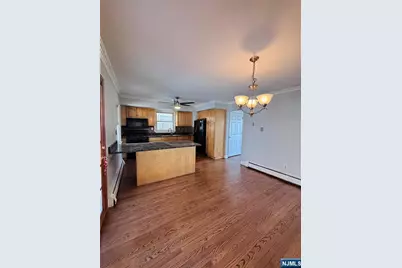 81 Lakeshore Drive, Prospect Park, NJ 07508 - Photo 6