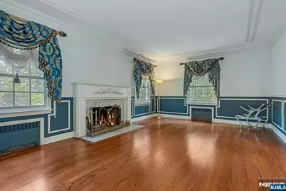 294 Oakwood Road, Englewood, NJ 07631 - Photo 8