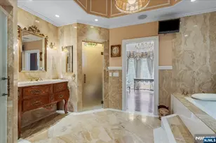 294 Oakwood Rd, Englewood, NJ 07631 - Photo 36