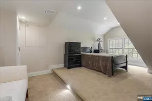 294 Oakwood Rd, Englewood, NJ 07631 - Photo 40