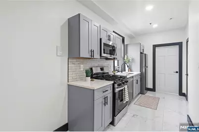 391 Central Avenue 1 #1, Jersey City, NJ 07307 - Photo 14
