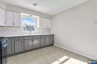 822 19th St, Newark, NJ 07108 - Photo 8