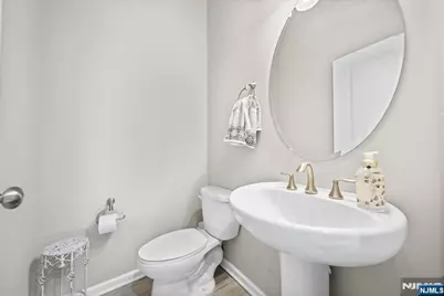 84 Truman Drive, Wood Ridge, NJ 07075 - Photo 6