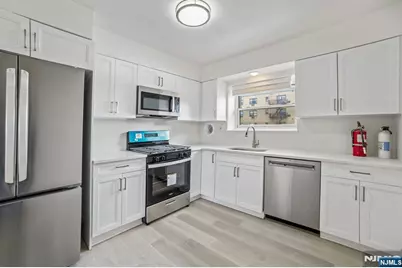 2430 8th Street 5B #5B, Fort Lee, NJ 07024 - Photo 6