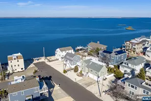 25 W Bayberry Dr, Beach Haven, NJ 08008 - Photo 2