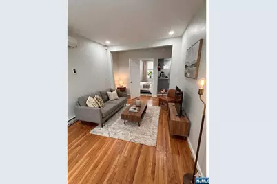 262 Undercliff Avenue 1 #1, Edgewater, NJ 07020 - Photo 1