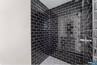 585 McChesney Street, Orange, NJ 07050 - Photo 16