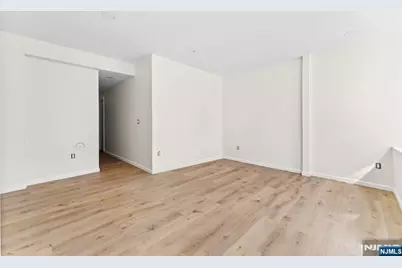 585 McChesney Street, Orange, NJ 07050 - Photo 2