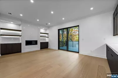 2189 Jones Road, Fort Lee, NJ 07024 - Photo 8
