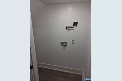 715 17th Street, Newark, NJ 07103 - Photo 10