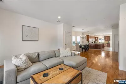 682 Greeley Avenue A #A, Fairview, NJ 07022 - Photo 4