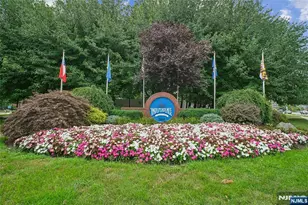 602 Rutledge Ct, Edgewater, NJ 07020 - Photo 1