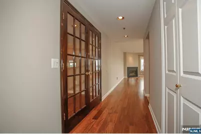 602 Rutledge Court, Edgewater, NJ 07020 - Photo 8