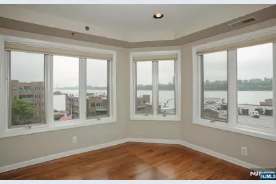 602 Rutledge Court, Edgewater, NJ 07020 - Photo 12