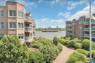 602 Rutledge Ct, Edgewater, NJ 07020 - Photo 2