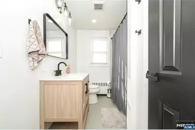 332 Macarthur Avenue, Garfield, NJ 07026 - Photo 6