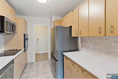 301 Beech Street 5F #5F, Hackensack, NJ 07601 - Photo 14