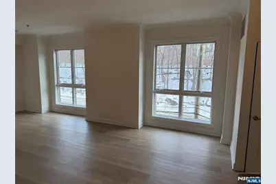 2001 Hudson Terrace 306 #306, Fort Lee, NJ 07024 - Photo 4