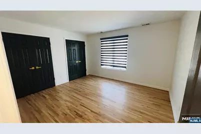 815 Highland Avenue, Paramus, NJ 07652 - Photo 14