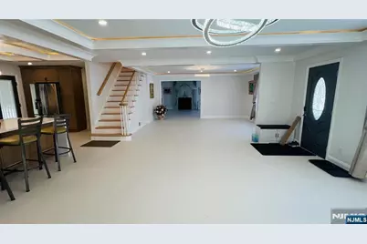 815 Highland Avenue, Paramus, NJ 07652 - Photo 2