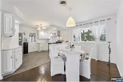 16 Homestead Road, Elmwood Park, NJ 07407 - Photo 6