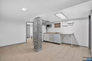 1110 Hampton Pl, Elizabeth, NJ 07201 - Photo 4