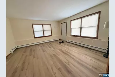 402 Farnham Avenue 1 #1, Lodi, NJ 07644 - Photo 4