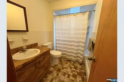 402 Farnham Avenue 1 #1, Lodi, NJ 07644 - Photo 8