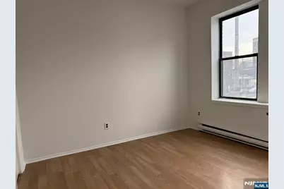 107 Frank E Rodgers Boulevard 6 #6, Harrison, NJ 07029 - Photo 4