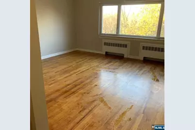 165 Chestnut Street, Leonia, NJ 07605 - Photo 2
