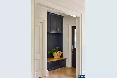 84 Watchung Avenue, Montclair, NJ 07043 - Photo 22