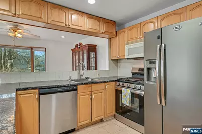 110 Somers Avenue, Bergenfield, NJ 07621 - Photo 8