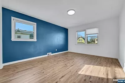 110 Somers Avenue, Bergenfield, NJ 07621 - Photo 18