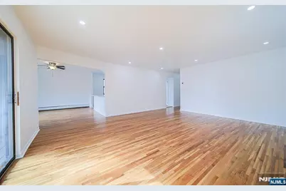 93 Myrtle Avenue 1 #1, Edgewater, NJ 07020 - Photo 6