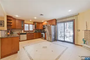 1496 15th St, Fort Lee, NJ 07024 - Photo 16