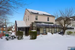 1067 Julia St, Teaneck Township, NJ 07666 - Photo 4