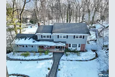 65 Edgewood Drive, Washington Township, NJ 07676 - Photo 2