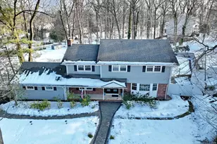 65 Edgewood Dr, Washington Township, NJ 07676 - Photo 2