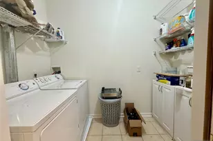 4142 Cory Ln, Elmwood Park, NJ 07407 - Photo 4