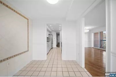 605 Hancock Court, Edgewater, NJ 07020 - Photo 14