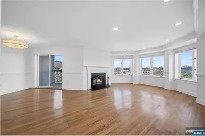 605 Hancock Court, Edgewater, NJ 07020 - Photo 6