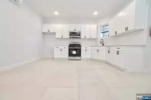 41 Arlington Ave, Jersey City, NJ 07305 - Photo 2