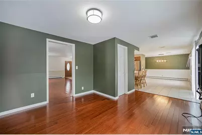 77 Garside Avenue, Wayne, NJ 07470 - Photo 8