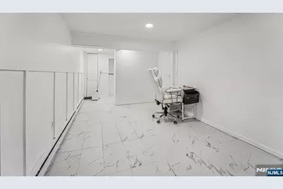 162 E Fairmount Avenue, Maywood, NJ 07607 - Photo 34